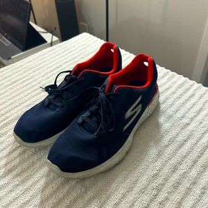 Like new Skechers size 10 men’s GOGA GORUN MAX